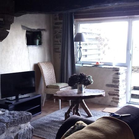 Petite Maison Dans Les Monts D'Arree Ty Coz Commana 外观 照片