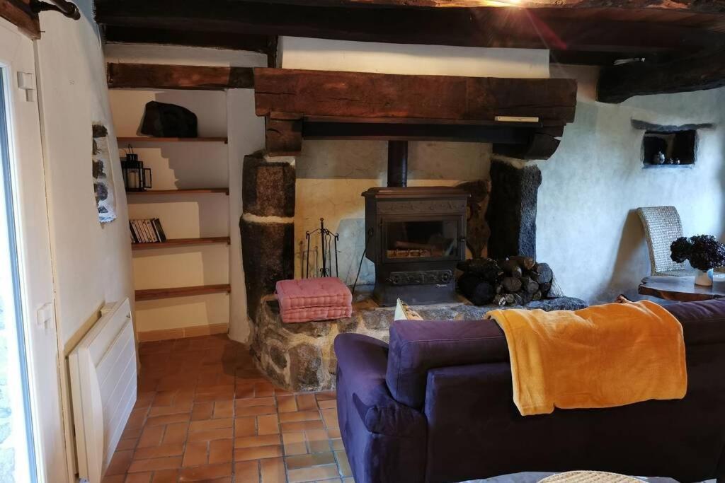 Petite Maison Dans Les Monts D'Arree Ty Coz Commana 外观 照片
