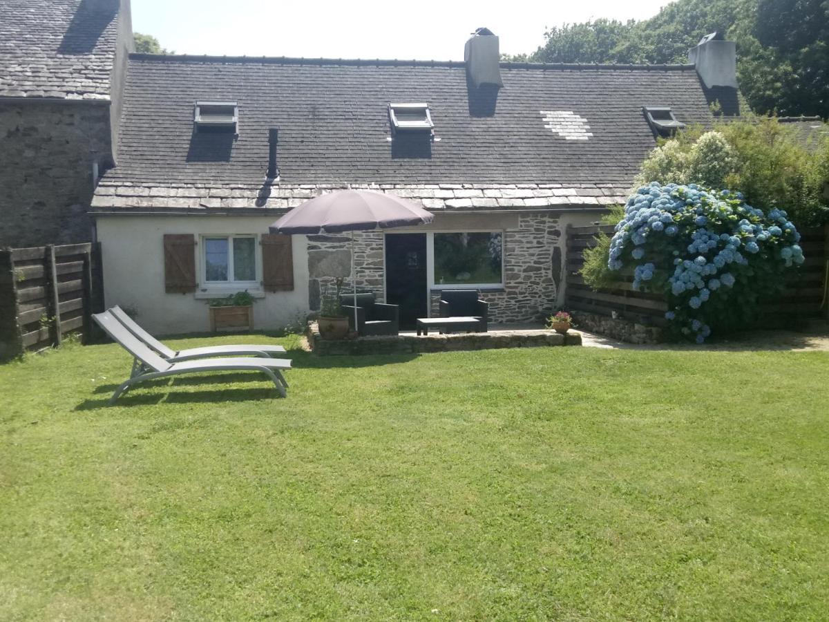 Petite Maison Dans Les Monts D'Arree Ty Coz Commana 外观 照片